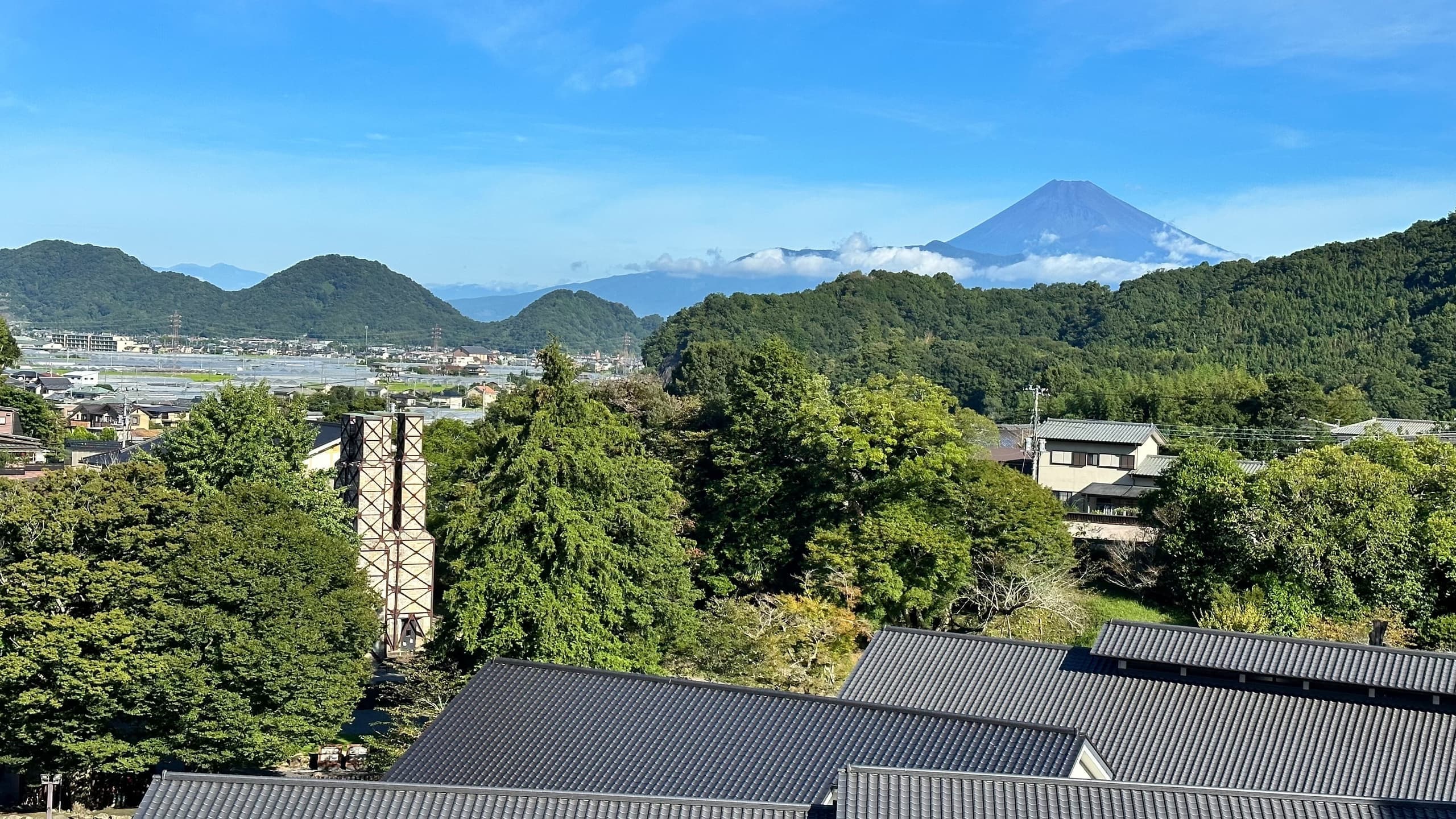 韮山反射炉と富士山